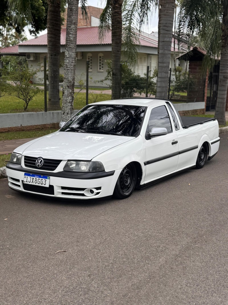 saveiro 1.8 mi cs 8v gasolina 2p manual g.iii 2001 feliz