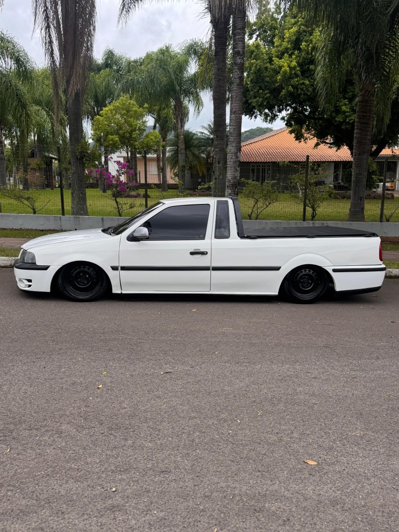 SAVEIRO 1.8 MI CS 8V GASOLINA 2P MANUAL G.III - 2001 - FELIZ