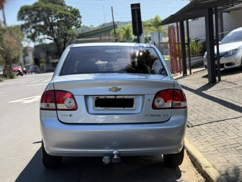 CLASSIC 1.0 MPFI LS 8V FLEX 4P MANUAL - 2013 - PAROBé