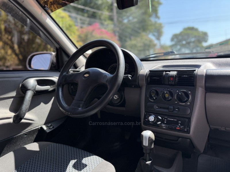 CLASSIC 1.0 MPFI LS 8V FLEX 4P MANUAL - 2013 - PAROBé