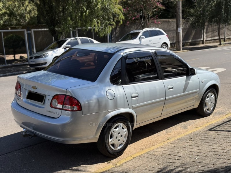 CLASSIC 1.0 MPFI LS 8V FLEX 4P MANUAL - 2013 - PAROBé