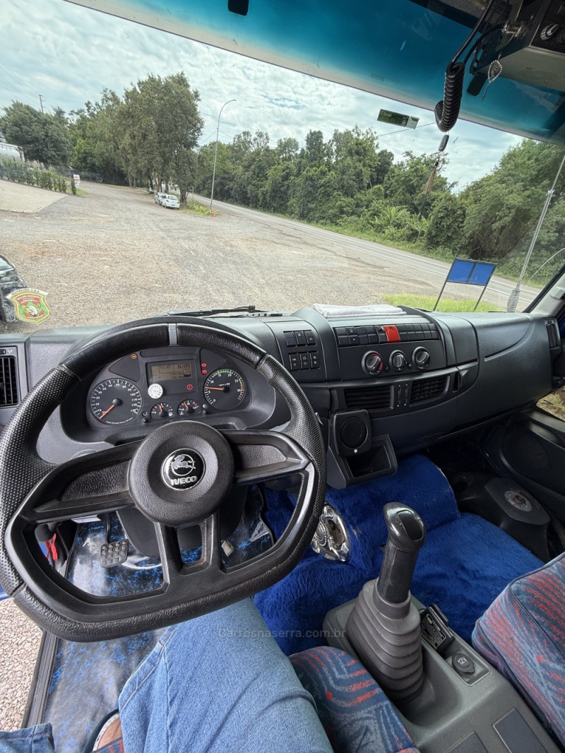 TECTOR 240E28S STRADALE 6X2 - 2013 - ARROIO DO MEIO