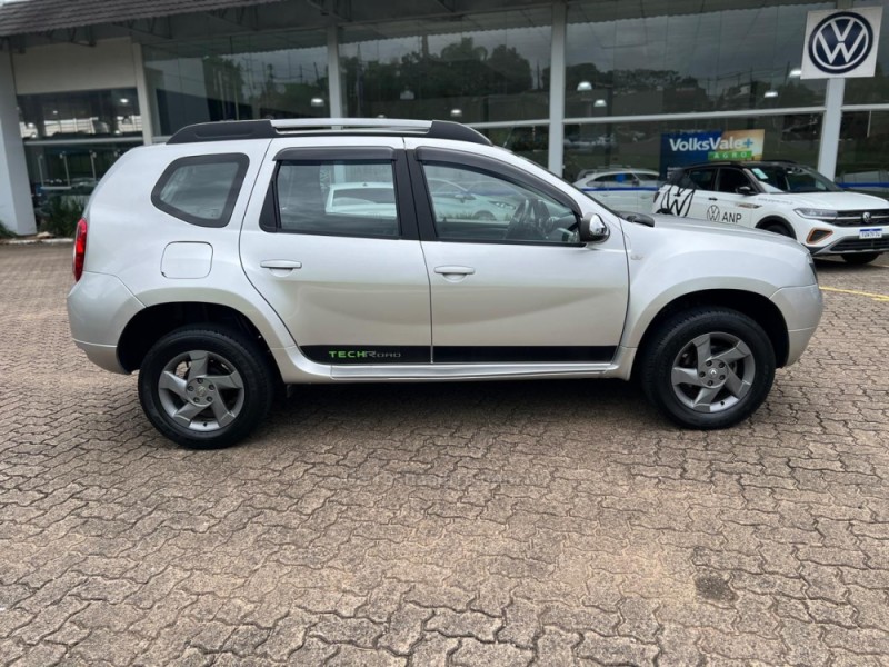 DUSTER 1.6 DYNAMIQUE 4X2 16V FLEX 4P MANUAL - 2014 - NOVA PETRóPOLIS