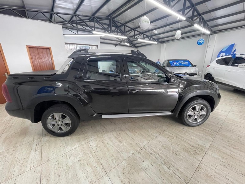 DUSTER OROCH 1.6 16V FLEX DYNAMIQUE 4P MANUAL - 2016 - CAXIAS DO SUL