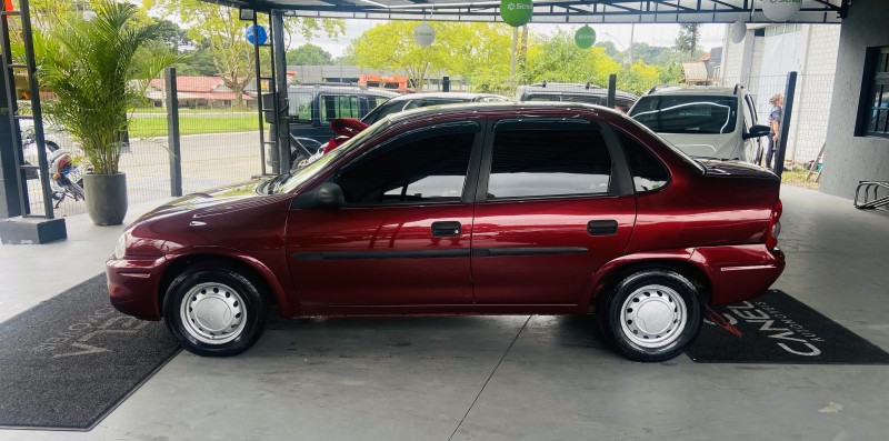 CLASSIC 1.0 MPFI LIFE 8V FLEX 4P MANUAL - 2010 - CANELA