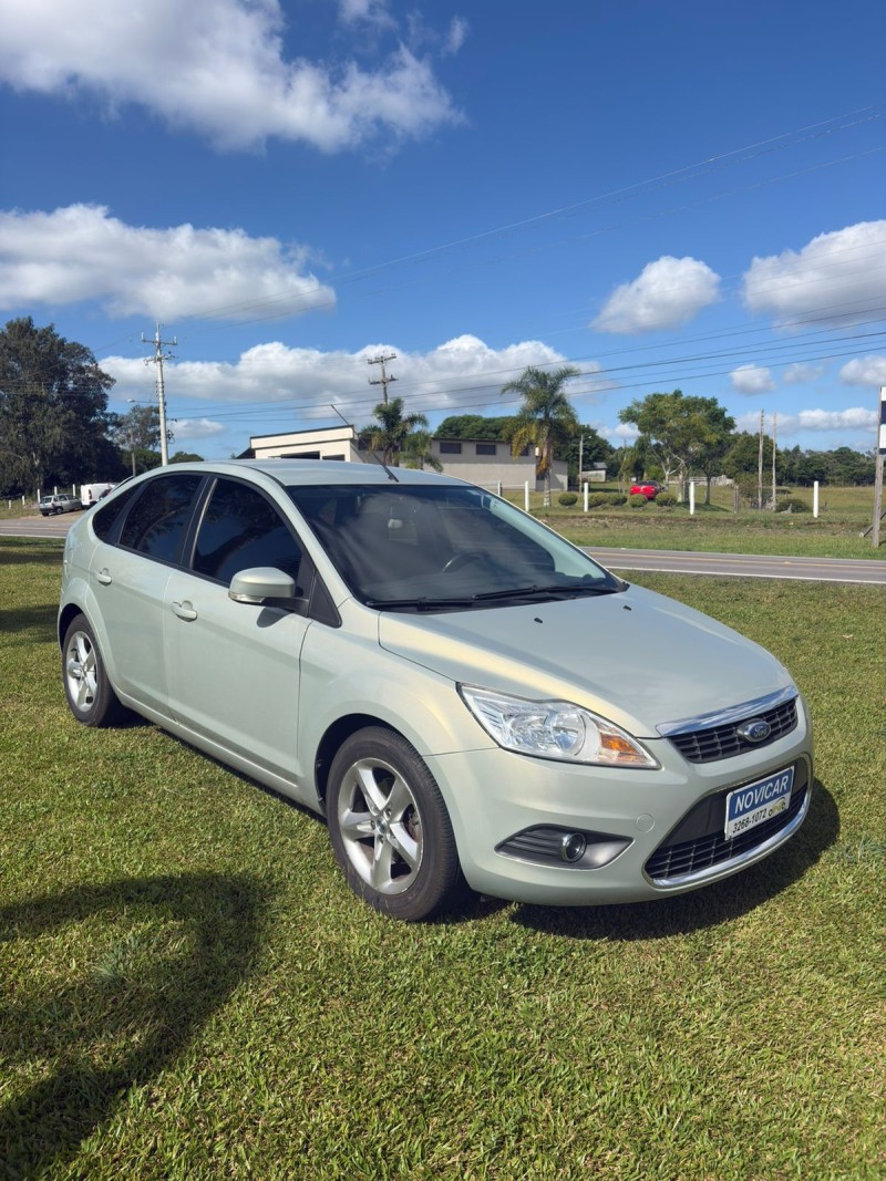 FOCUS 1.6 GLX 8V FLEX 4P MANUAL - 2011 - FARROUPILHA