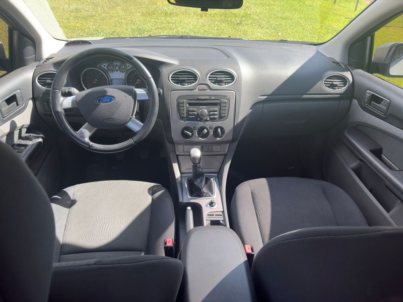 FOCUS 1.6 GLX 8V FLEX 4P MANUAL - 2011 - FARROUPILHA