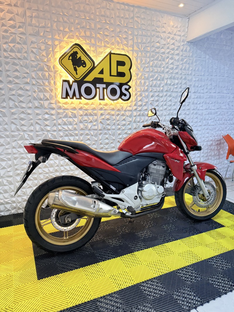 CB 300R  - 2015 - CAXIAS DO SUL
