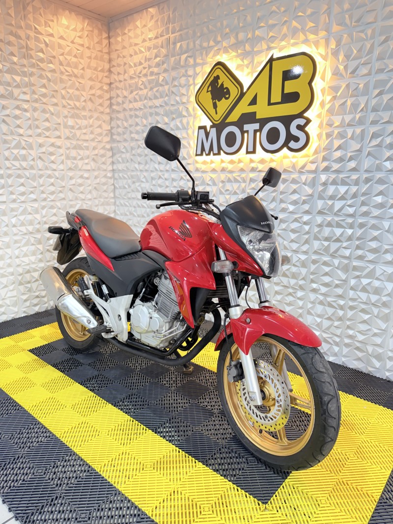 cb 300r  2015 caxias do sul