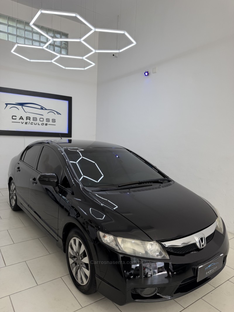 CIVIC 1.8 LX 16V GASOLINA 4P MANUAL - 2009 - CAXIAS DO SUL