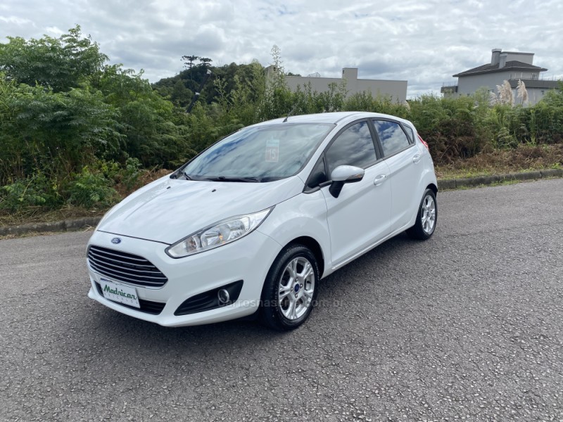 fiesta 1.6 se hatch 16v flex 4p automatico 2015 flores da cunha