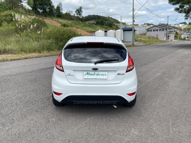 FIESTA 1.6 SE HATCH 16V FLEX 4P AUTOMÁTICO - 2015 - FLORES DA CUNHA