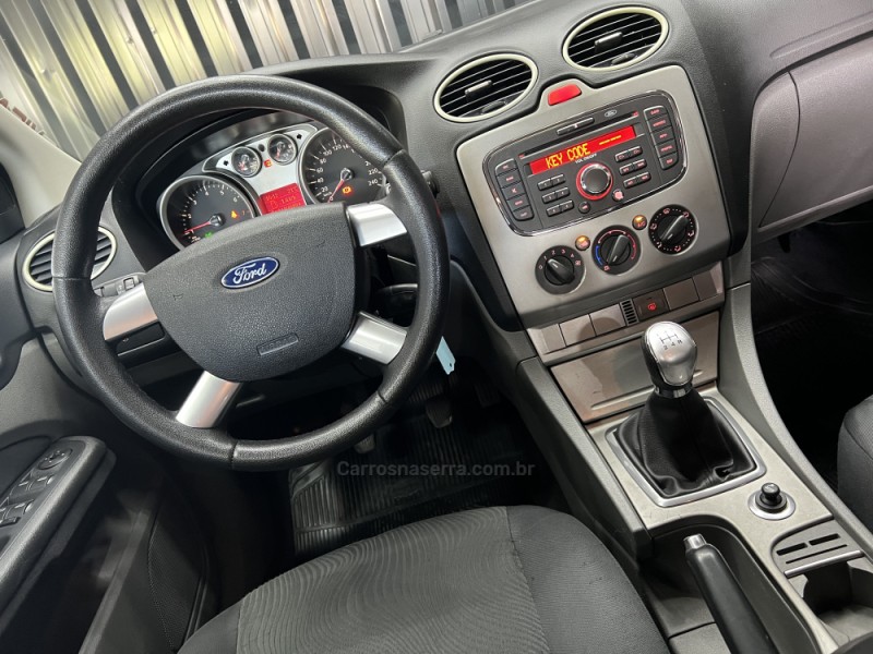 FOCUS 1.6 SE 16V FLEX 4P MANUAL - 2011 - CAXIAS DO SUL