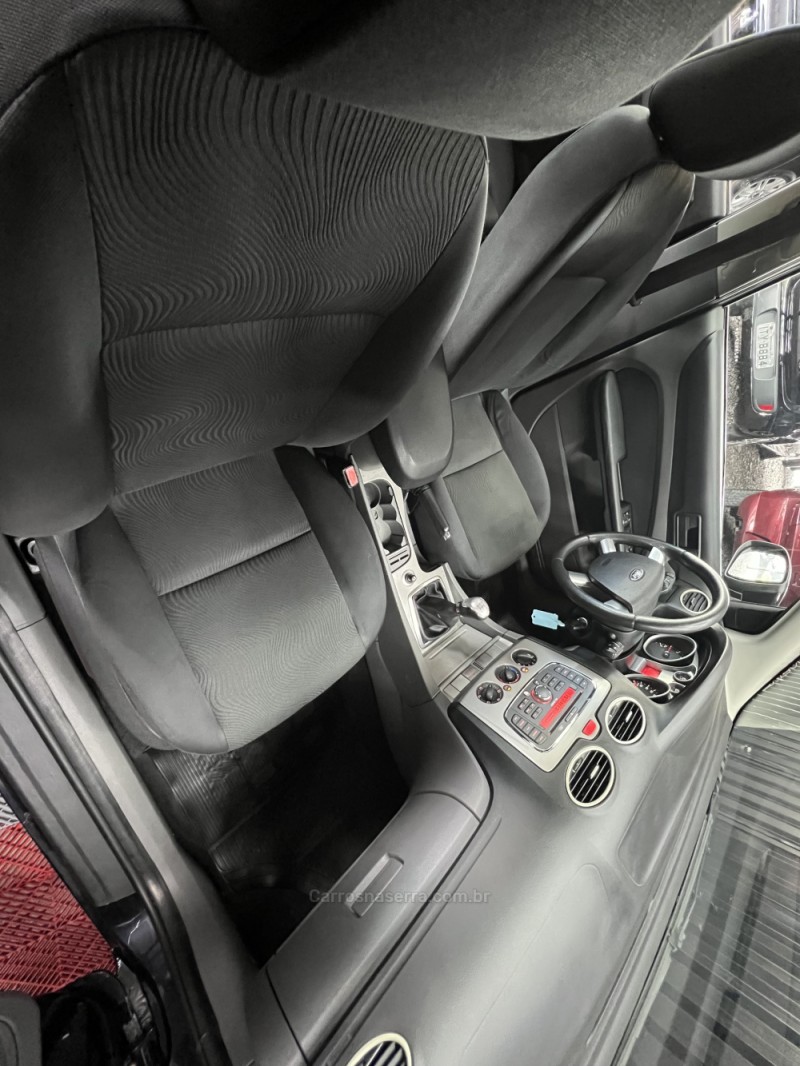 FOCUS 1.6 SE 16V FLEX 4P MANUAL - 2011 - CAXIAS DO SUL