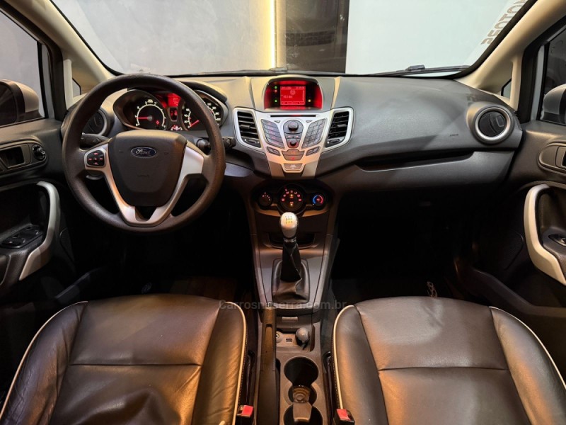 FIESTA 1.6 SE HATCH 16V FLEX 4P MANUAL - 2012 - NOVO HAMBURGO