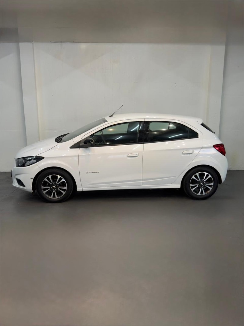 ONIX 1.4 ADVANTAGE 8V FLEX 4P AUTOMÁTICO - 2018 - CAXIAS DO SUL