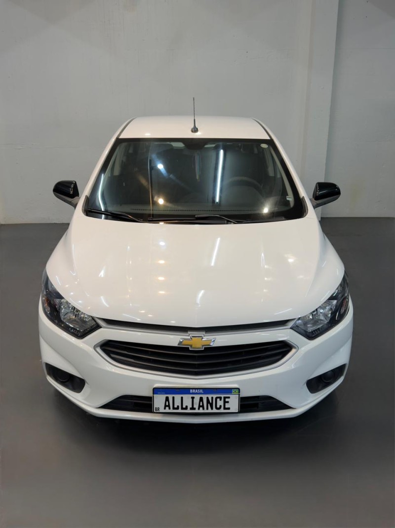 ONIX 1.4 ADVANTAGE 8V FLEX 4P AUTOMÁTICO - 2018 - CAXIAS DO SUL