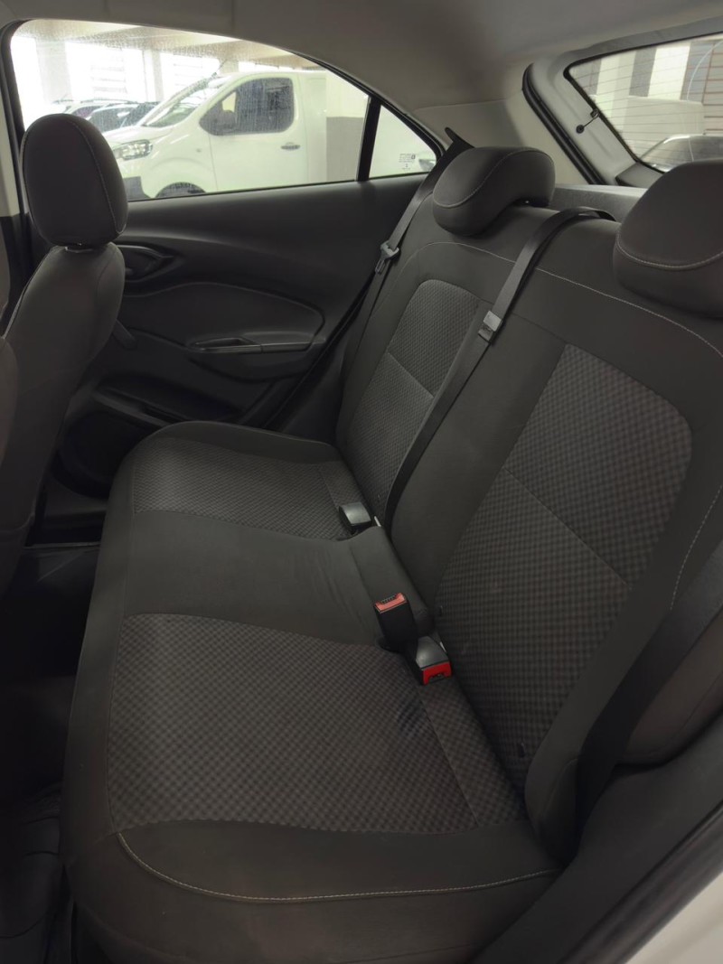 ONIX 1.4 ADVANTAGE 8V FLEX 4P AUTOMÁTICO - 2018 - CAXIAS DO SUL