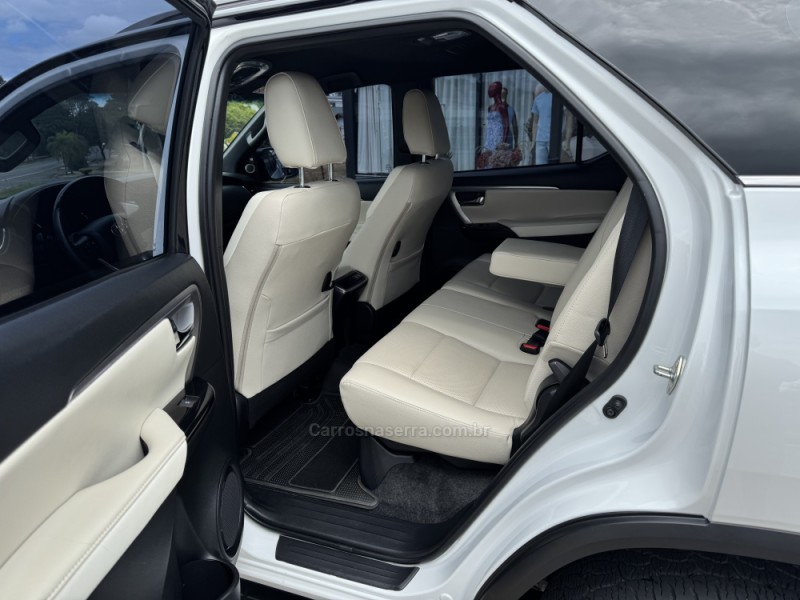 HILUX SW4 2.8 4X4 DIAMOND 16V TURBO DIESEL 4P 7 LUGARES AUTOMATICO - 2024 - VERANóPOLIS