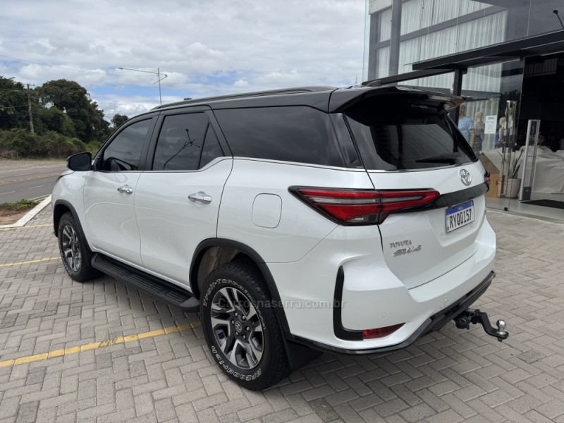 HILUX SW4 2.8 4X4 DIAMOND 16V TURBO DIESEL 4P 7 LUGARES AUTOMATICO - 2024 - VERANóPOLIS