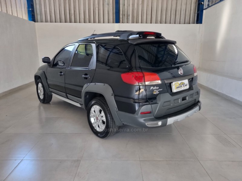 PALIO 1.8 MPI ADVENTURE LOCKER WEEKEND 8V FLEX 4P MANUAL - 2009 - VACARIA