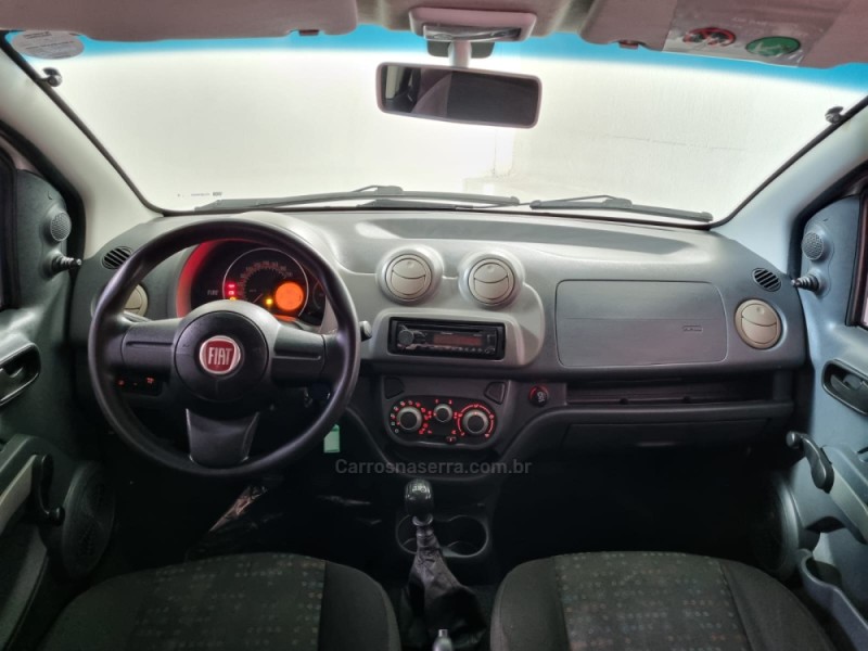 UNO 1.0 EVO VIVACE 8V FLEX 2P MANUAL - 2013 - VACARIA