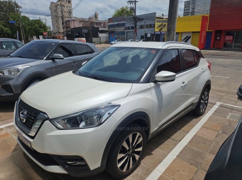 kicks 1.6 16v flex sv 4p xtronic 2019 guapore