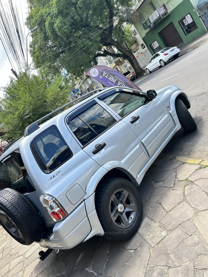 TRACKER 2.0 4X4 8V GASOLINA 4P MANUAL - 2009 - CAXIAS DO SUL