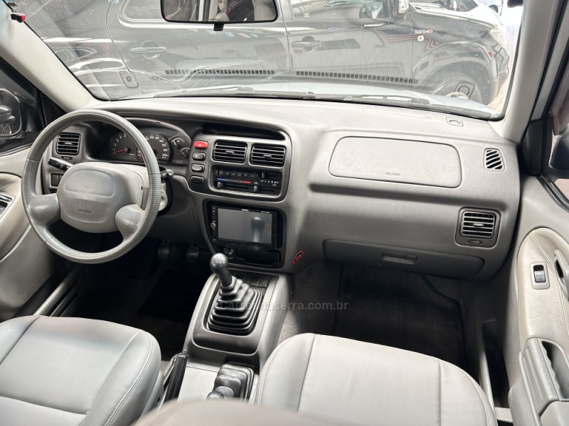 TRACKER 2.0 4X4 8V GASOLINA 4P MANUAL - 2009 - CAXIAS DO SUL