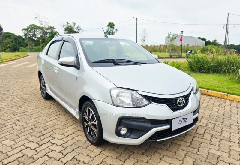 etios 1.5 platinum sedan 16v flex 4p automatico 2018 lajeado
