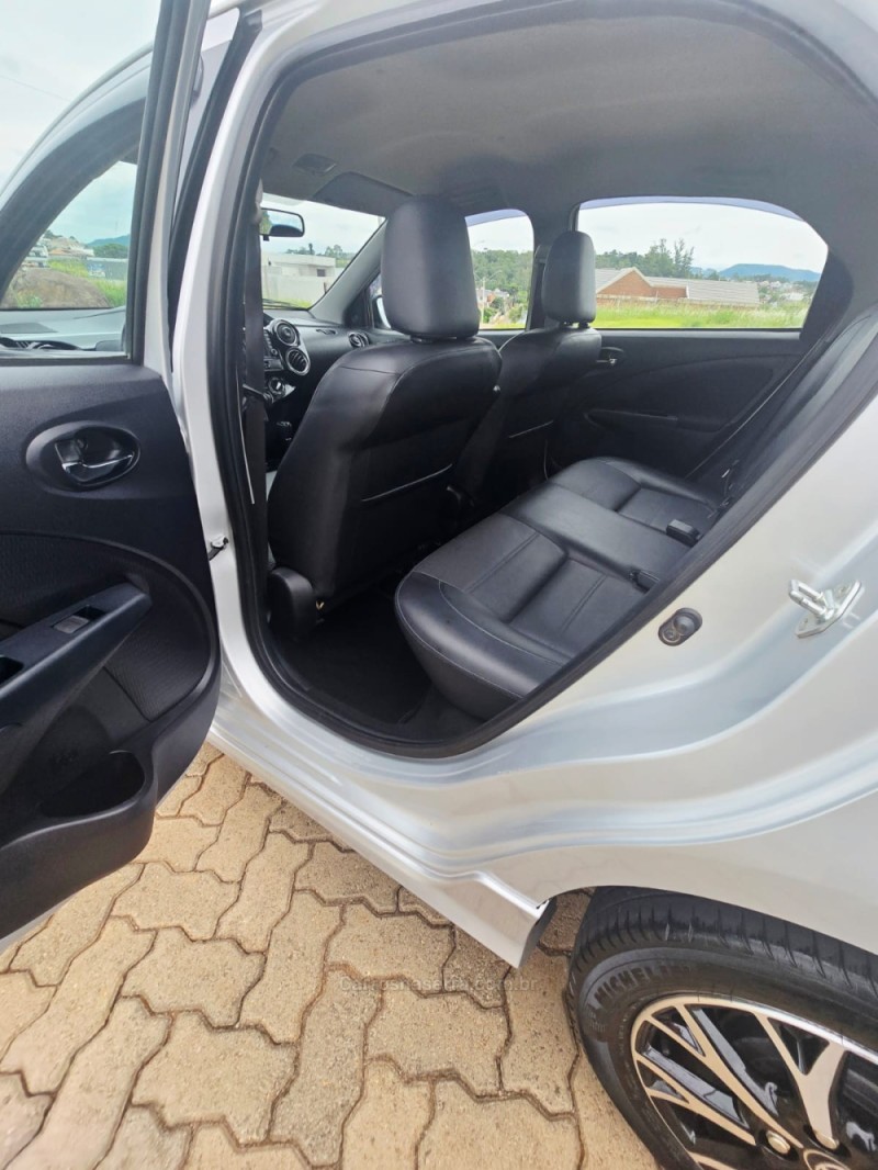 ETIOS 1.5 PLATINUM SEDAN 16V FLEX 4P AUTOMÁTICO - 2018 - LAJEADO