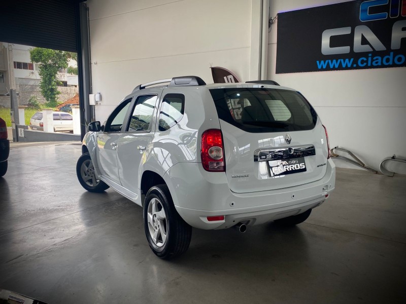 DUSTER 2.0 DYNAMIQUE 4X2 16V FLEX 4P AUTOMÁTICO - 2015 - LAJEADO