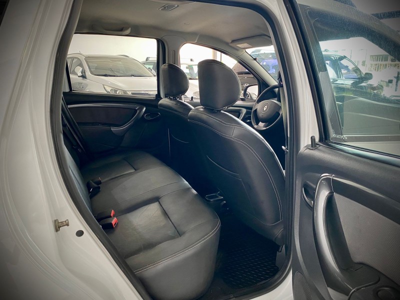 DUSTER 2.0 DYNAMIQUE 4X2 16V FLEX 4P AUTOMÁTICO - 2015 - LAJEADO