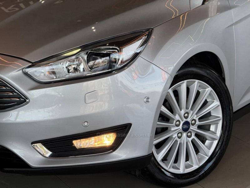 FOCUS 2.0 TITANIUM PLUS 16V FLEX 4P AUTOMÁTICO - 2019 - DOIS IRMãOS