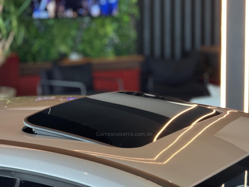 FOCUS 2.0 TITANIUM PLUS 16V FLEX 4P AUTOMÁTICO - 2019 - DOIS IRMãOS