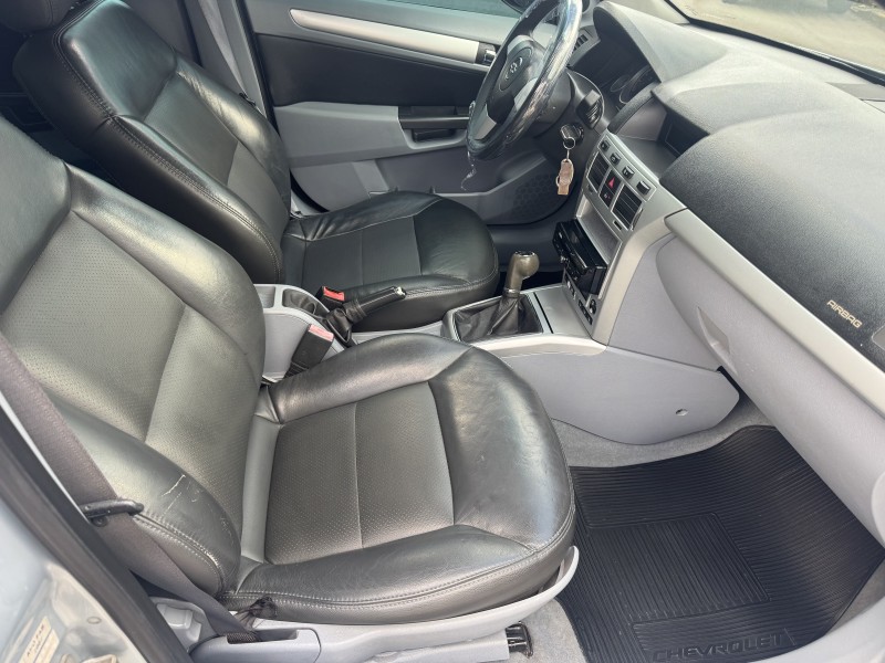 VECTRA 2.0 MPFI ELEGANCE 8V 140CV FLEX 4P MANUAL - 2008 - CAXIAS DO SUL