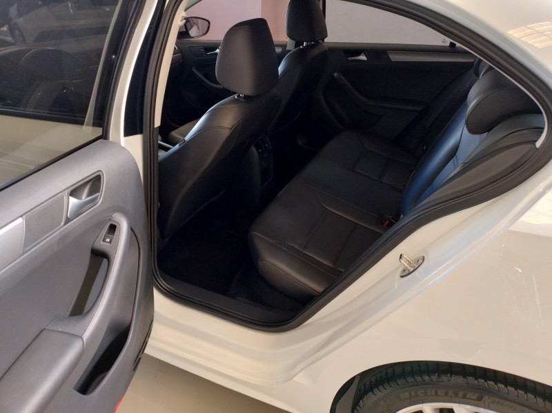 JETTA 1.4 16V TSI COMFORTLINE GASOLINA 4P TIPTRONIC - 2017 - BENTO GONçALVES