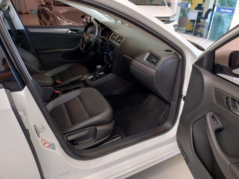 JETTA 1.4 16V TSI COMFORTLINE GASOLINA 4P TIPTRONIC - 2017 - BENTO GONçALVES