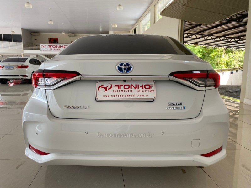 COROLLA 1.8 ALTIS 16V HÍBRIDO 4P AUTOMÁTICO - 2024 - LAJEADO
