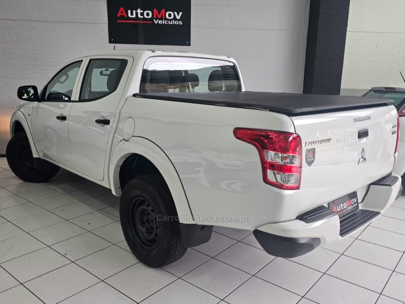 L200 2.5 GLS 4X4 CD 8V DIESEL 4P MANUAL  - 2025 - CAXIAS DO SUL