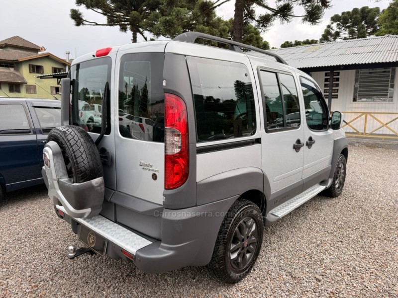 DOBLÓ 1.8 MPI ADVENTURE 8V FLEX 4P MANUAL - 2014 - CANELA