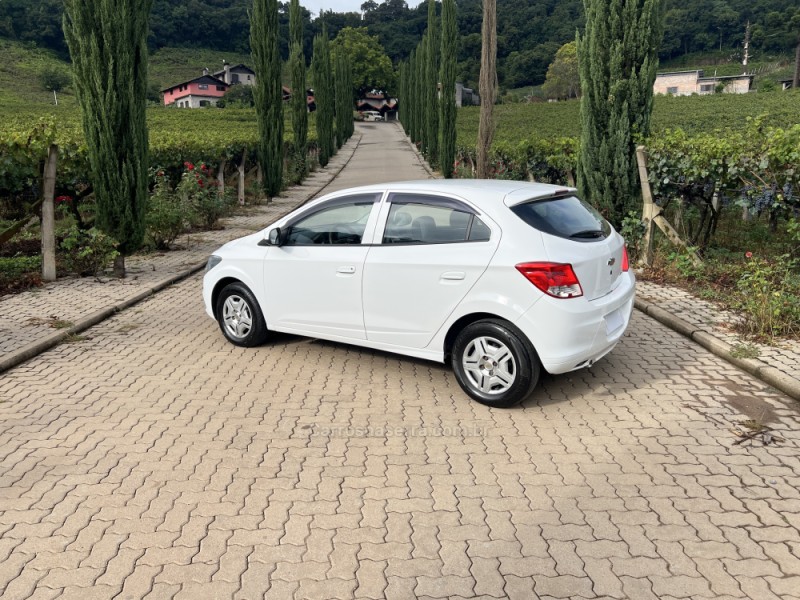 ONIX 1.0 LT 12V FLEX 4P MANUAL - 2015 - CAXIAS DO SUL