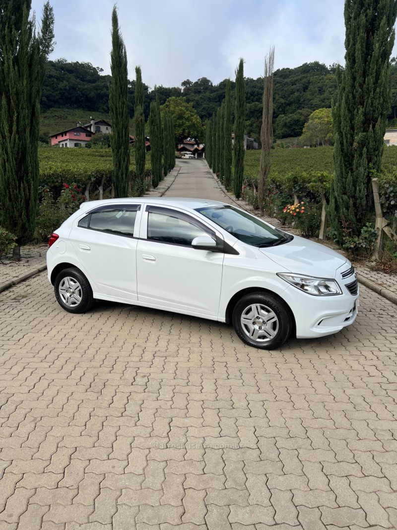 ONIX 1.0 LT 12V FLEX 4P MANUAL - 2015 - CAXIAS DO SUL