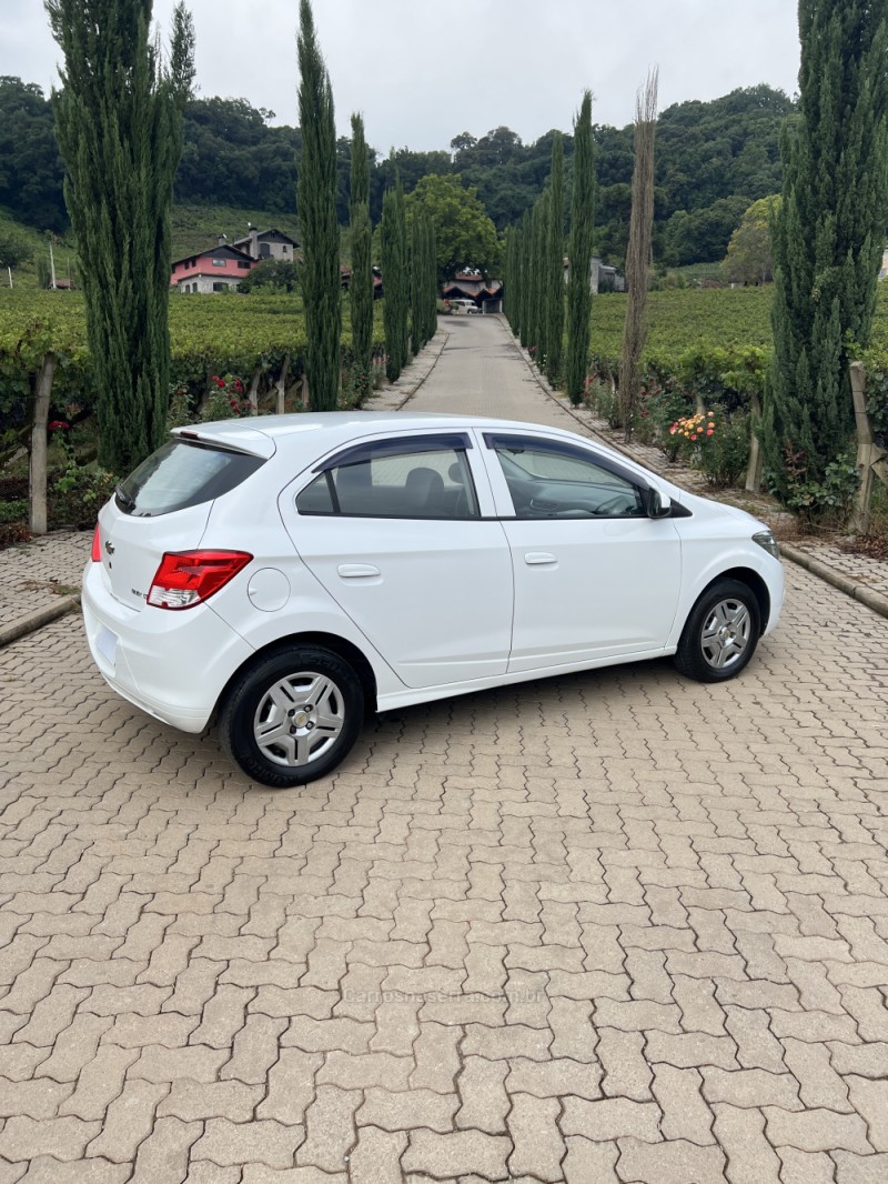 ONIX 1.0 LT 12V FLEX 4P MANUAL - 2015 - CAXIAS DO SUL
