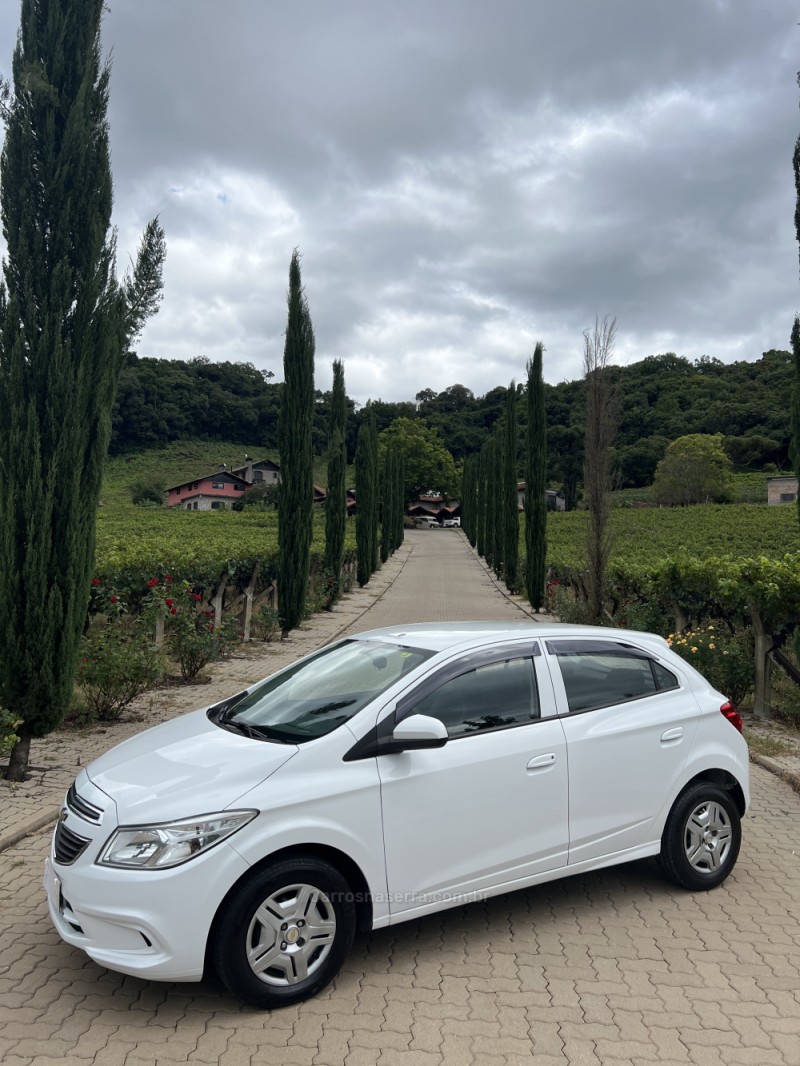 ONIX 1.0 LT 12V FLEX 4P MANUAL - 2015 - CAXIAS DO SUL