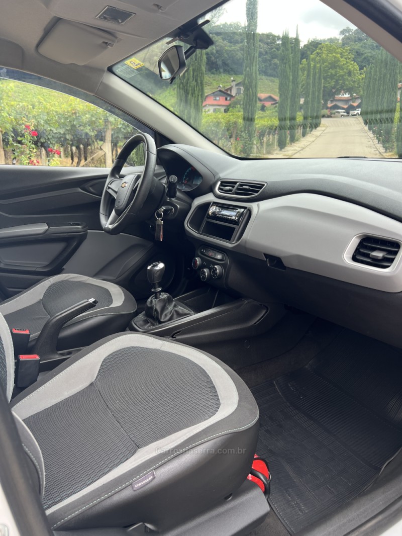 ONIX 1.0 LT 12V FLEX 4P MANUAL - 2015 - CAXIAS DO SUL