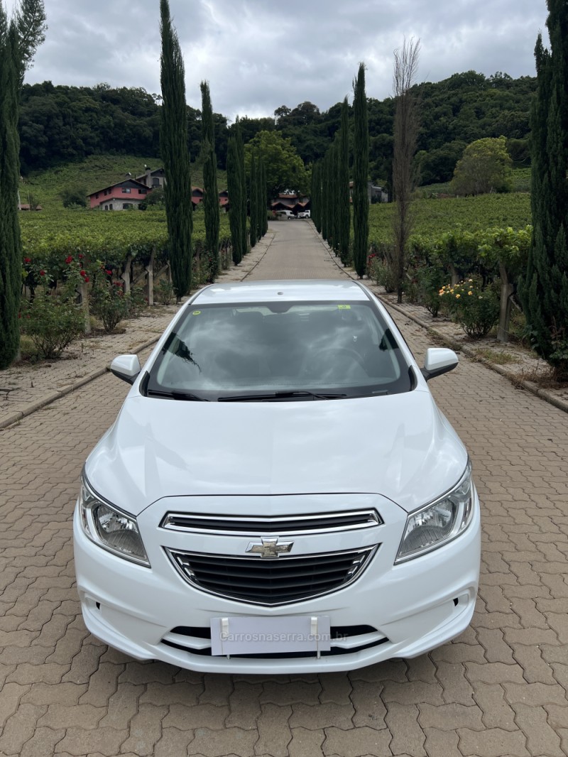 ONIX 1.0 LT 12V FLEX 4P MANUAL - 2015 - CAXIAS DO SUL