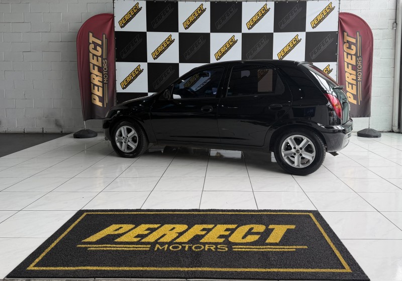 CELTA 1.4 MPFI SUPER 8V FLEX 4P MANUAL - 2005 - PORTãO