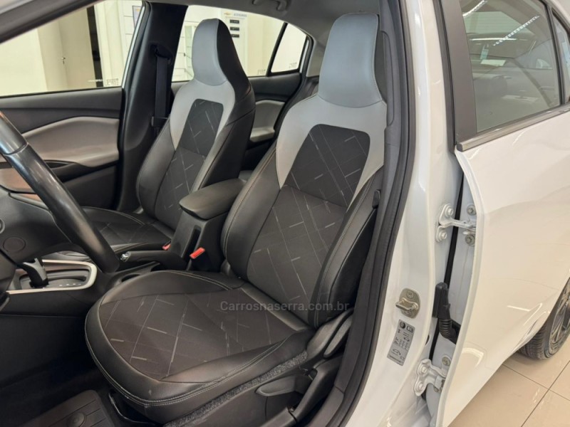 ONIX 1.0	PREMIER PLUS 12V TURBO FLEX 4P AUTOMÁTICO - 2020 - VERANóPOLIS