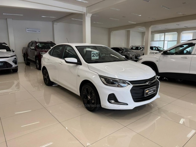 ONIX 1.0	PREMIER PLUS 12V TURBO FLEX 4P AUTOMÁTICO - 2020 - VERANóPOLIS